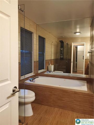 2667 Woodsview Drive, Bensalem Twp, PA 19020