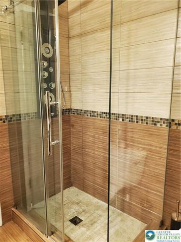 2667 Woodsview Drive, Bensalem Twp, PA 19020