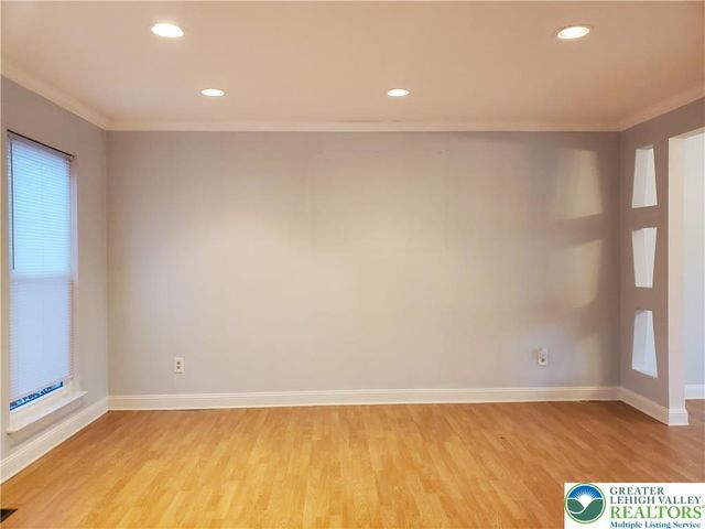 2667 Woodsview Drive, Bensalem Twp, PA 19020