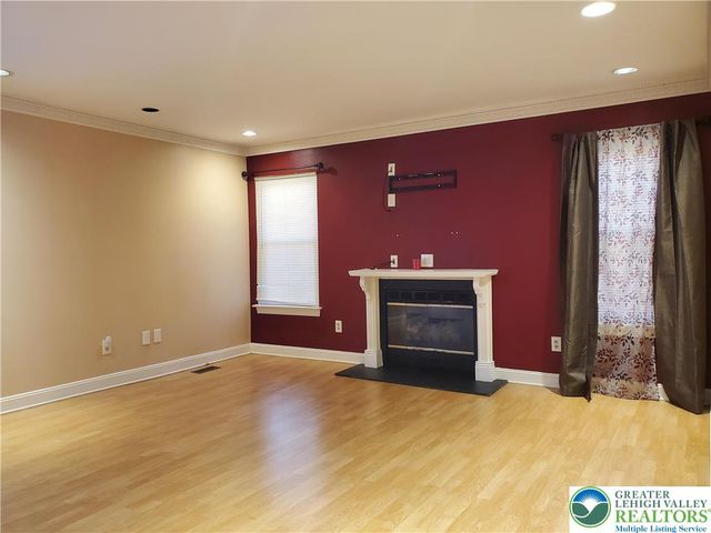 2667 Woodsview Drive, Bensalem Twp, PA 19020