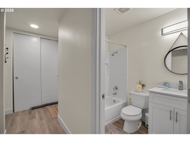 2706 Se 138TH Ave 29, Portland, OR 97236