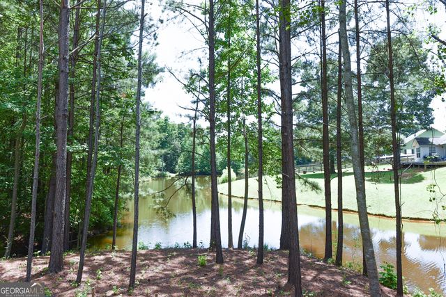 110 Fuller Court, Grantville, GA 30220