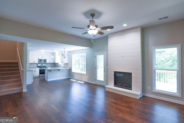 110 Fuller Court, Grantville, GA 30220