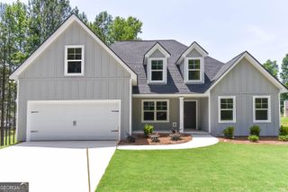 110 Fuller Court, Grantville, GA 30220