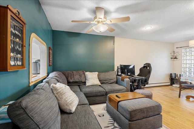20 Greenfield Rd Unit E7, Essex Junction, VT 05452