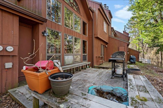 20 Greenfield Rd Unit E7, Essex Junction, VT 05452