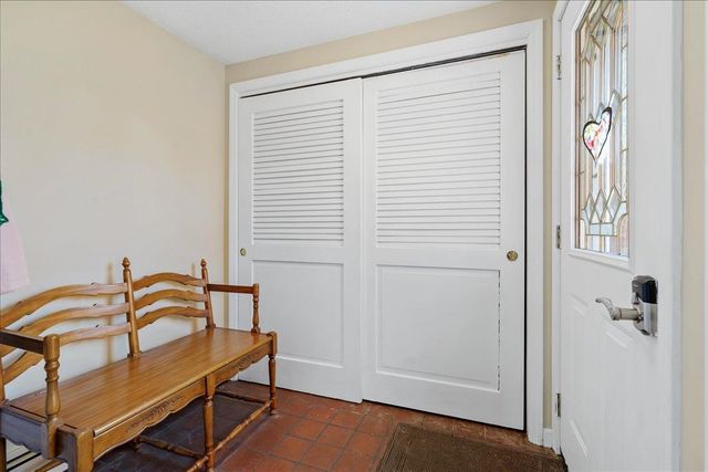 20 Greenfield Rd Unit E7, Essex Junction, VT 05452