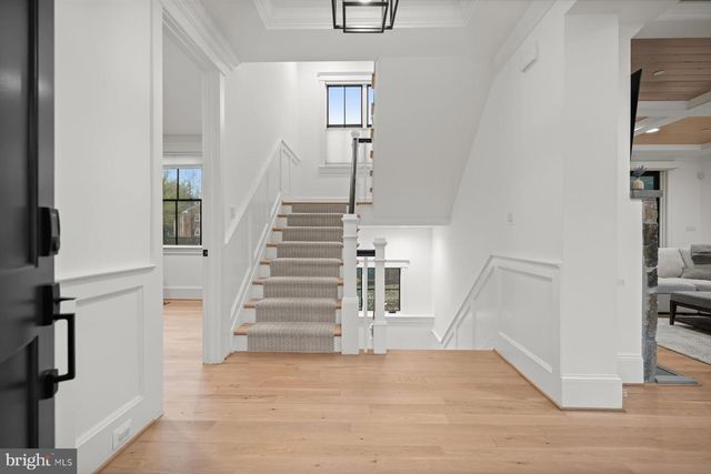 5102 FAIRGLEN LN, Chevy Chase, MD 20815