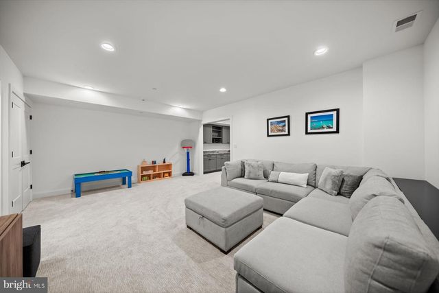 5102 FAIRGLEN LN, Chevy Chase, MD 20815