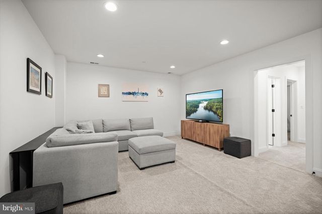 5102 FAIRGLEN LN, Chevy Chase, MD 20815