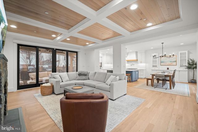 5102 FAIRGLEN LN, Chevy Chase, MD 20815