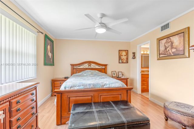 5560 Lakeside Dr 204, Margate, FL 33063