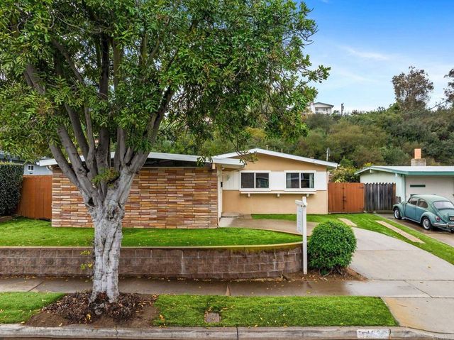 4927 Chateau Drive, San Diego, CA 92117