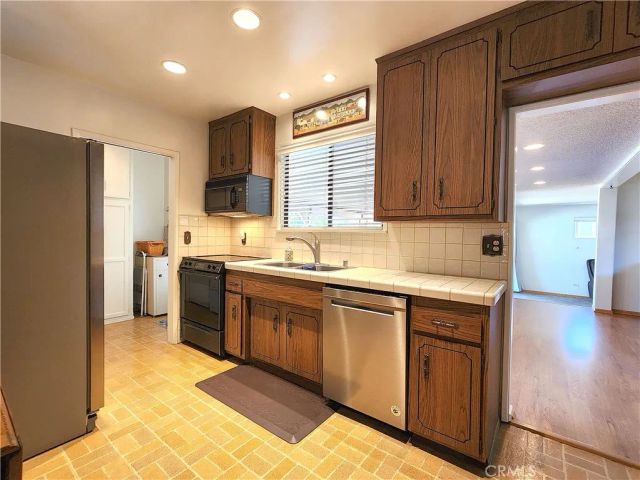 10014 Gaviota, Granada Hills, CA 91343