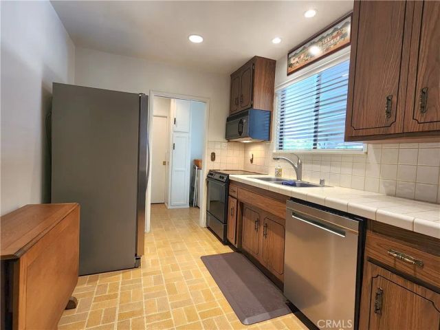 10014 Gaviota, Granada Hills, CA 91343