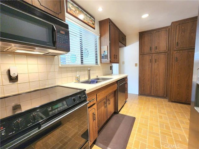 10014 Gaviota, Granada Hills, CA 91343