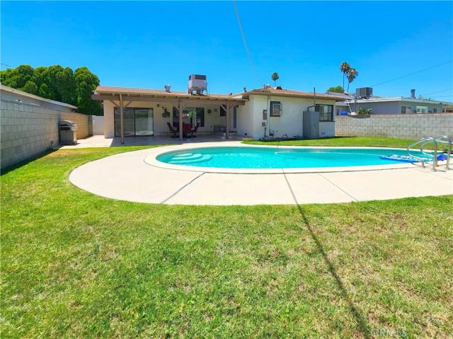 10014 Gaviota, Granada Hills, CA 91343