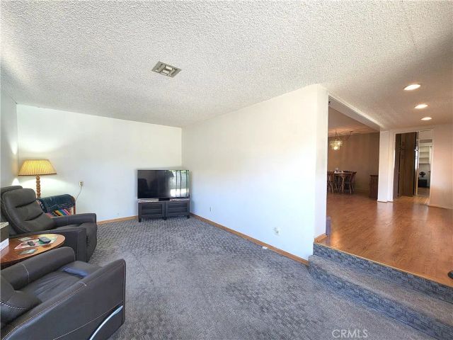 10014 Gaviota, Granada Hills, CA 91343