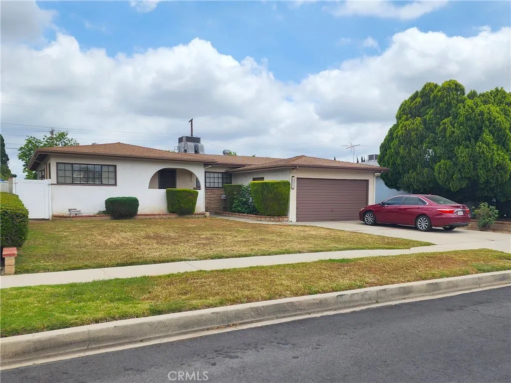10014 Gaviota, Granada Hills, CA 91343