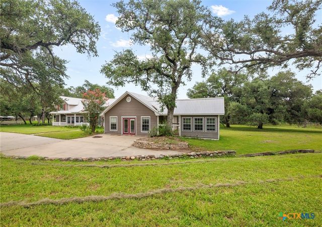2955 Fannin Oaks, Victoria, TX 77905