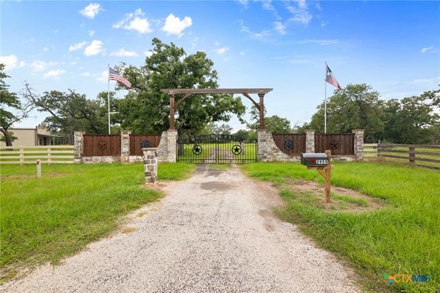 2955 Fannin Oaks, Victoria, TX 77905