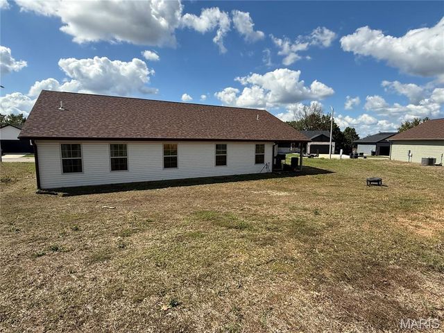 143 La Vista Drive, Waynesville, MO 65583