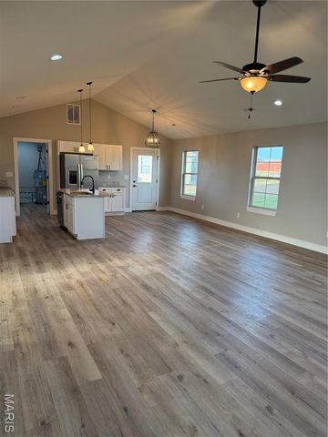 143 La Vista Drive, Waynesville, MO 65583