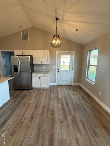 143 La Vista Drive, Waynesville, MO 65583