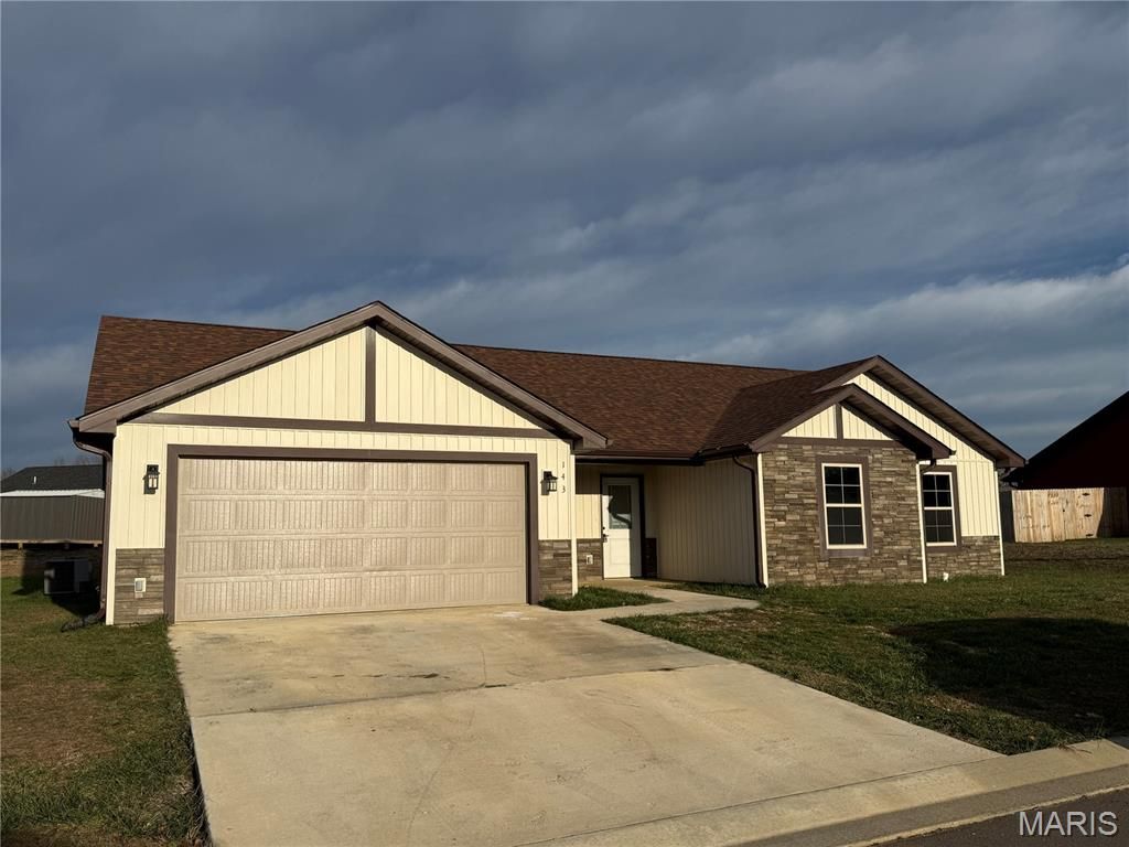 143 La Vista Drive, Waynesville, MO 65583