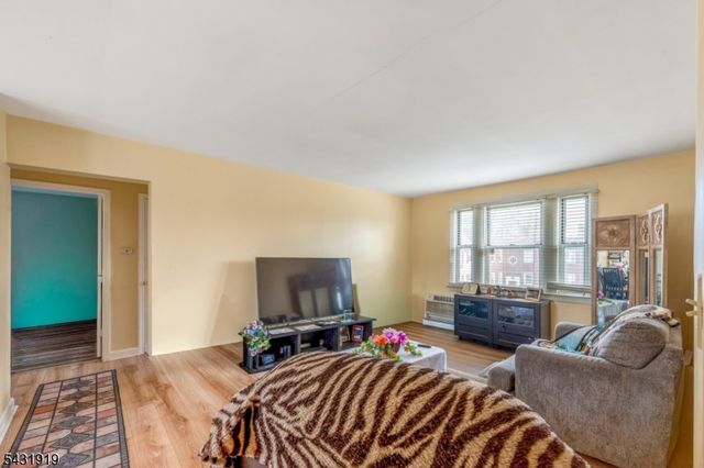 953 E Front St, Plainfield City, NJ 07062