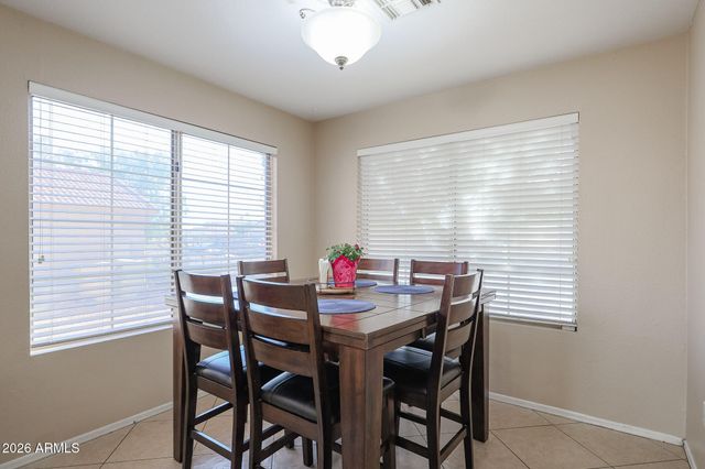 6827 N 77TH Drive, Glendale, AZ 85303