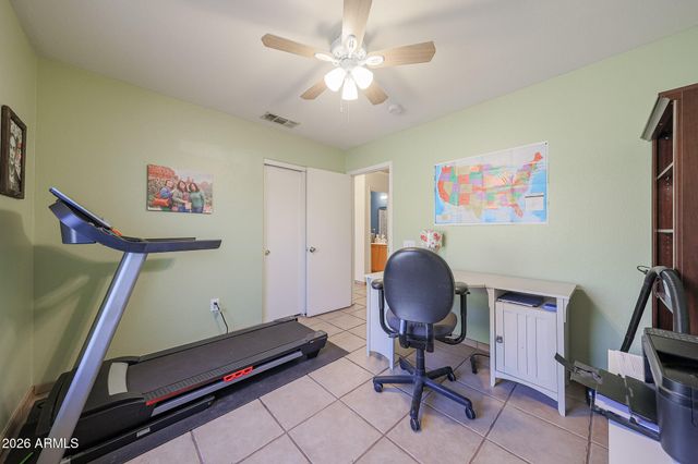 6827 N 77TH Drive, Glendale, AZ 85303