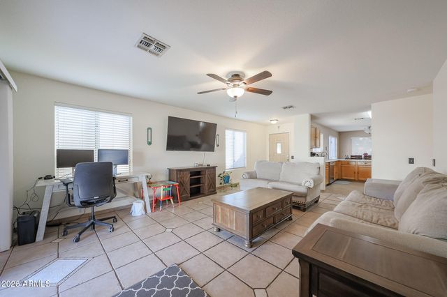 6827 N 77TH Drive, Glendale, AZ 85303