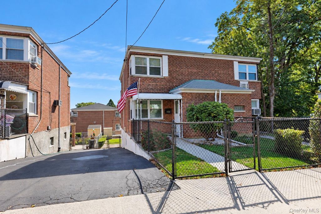208 First Street, Yonkers, NY 10704 — photo 3