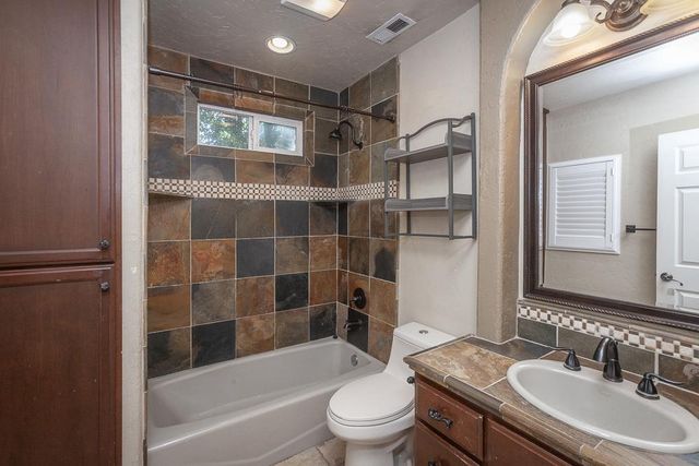 8160 Encino Ave, Stockton, CA 95209