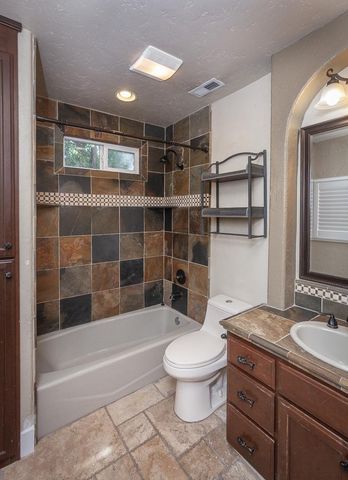 8160 Encino Ave, Stockton, CA 95209