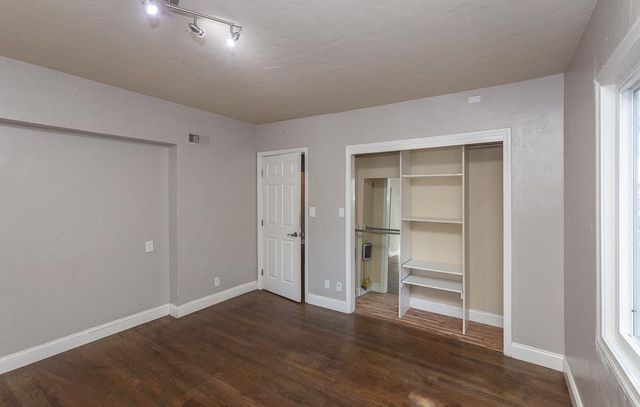 8160 Encino Ave, Stockton, CA 95209