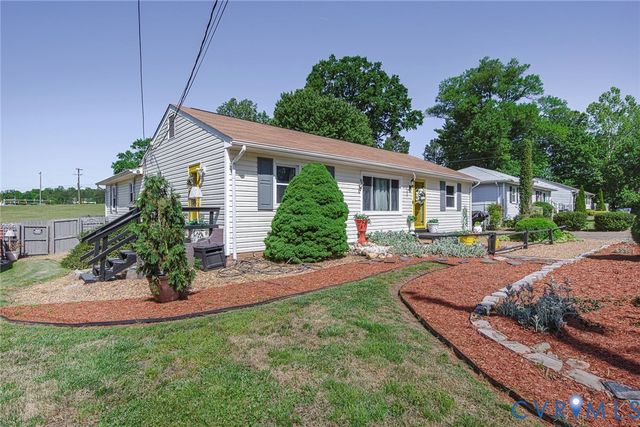 2206 Lancers Blvd, Richmond, VA 23224