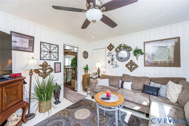 2206 Lancers Blvd, Richmond, VA 23224