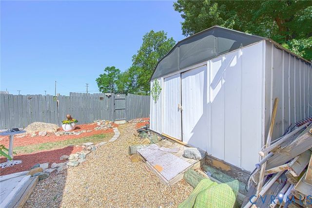 2206 Lancers Blvd, Richmond, VA 23224