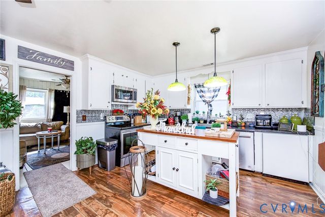 2206 Lancers Blvd, Richmond, VA 23224