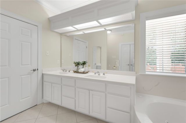 5924 Wild Horse Run, College Station, TX 77845