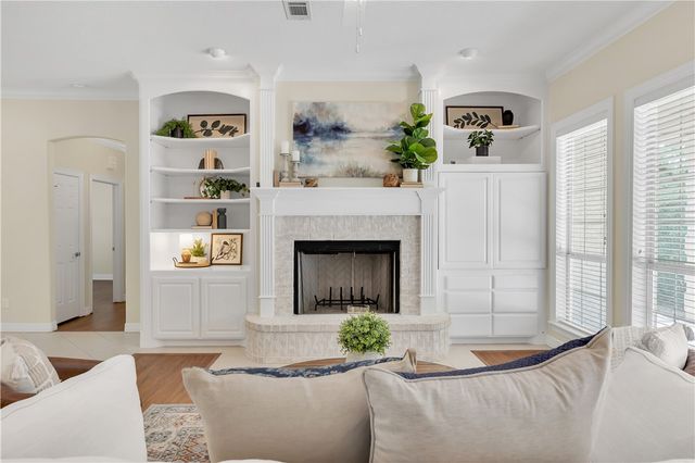 5924 Wild Horse Run, College Station, TX 77845