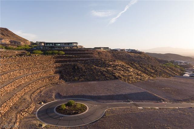 11 Horseshoe Rock Court, Henderson, NV 89012