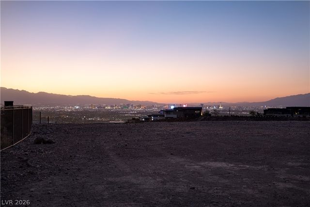 11 Horseshoe Rock Court, Henderson, NV 89012