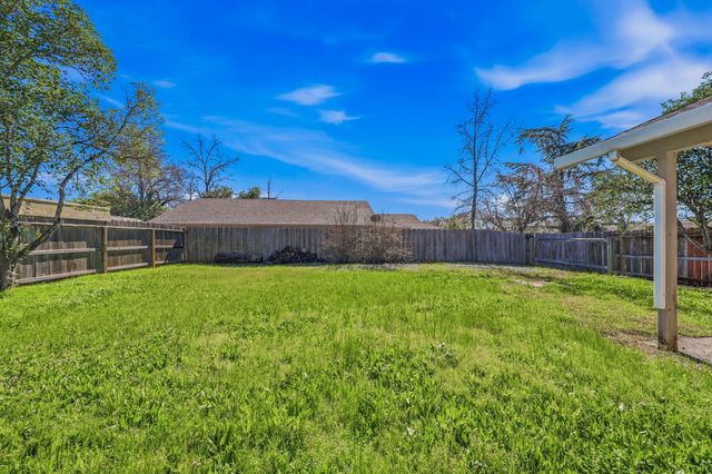 1595 Sterling Drive, Redding, CA 96003