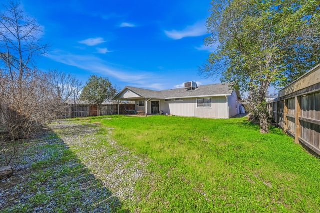 1595 Sterling Drive, Redding, CA 96003