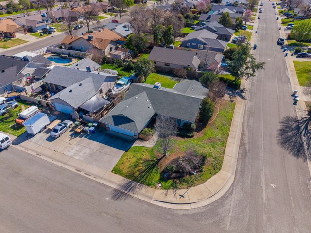 1595 Sterling Drive, Redding, CA 96003