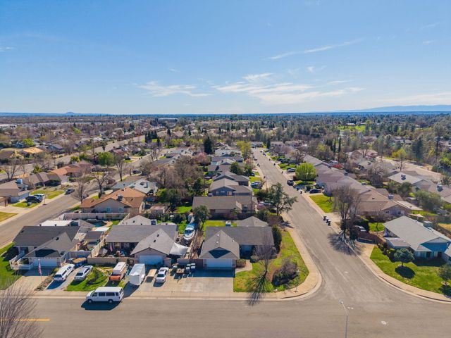 1595 Sterling Drive, Redding, CA 96003