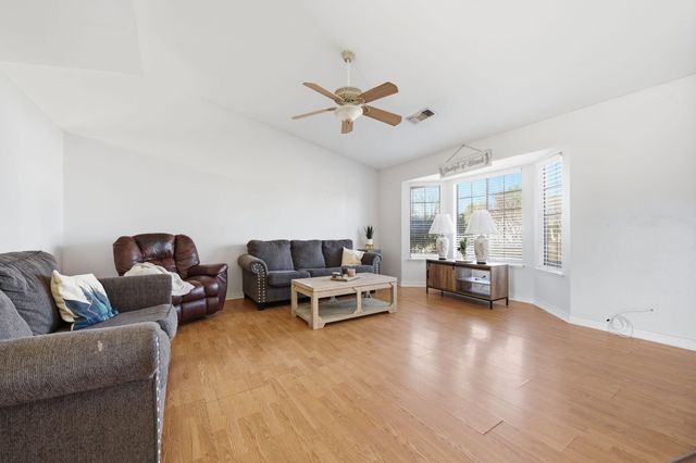 1595 Sterling Drive, Redding, CA 96003